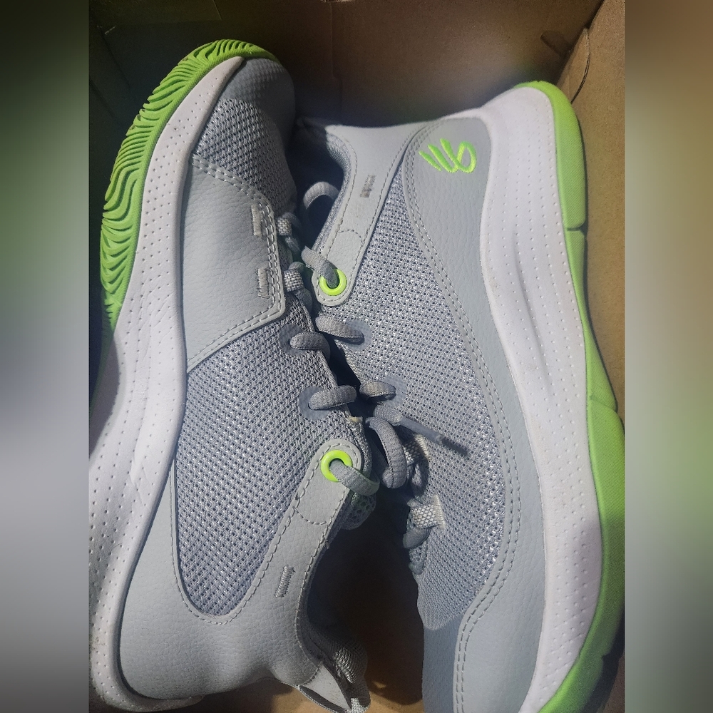 Stephen curry kids size 7